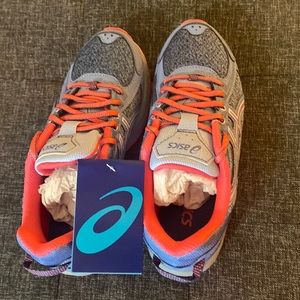 BRAND NEW KIDS ASICS SHOES